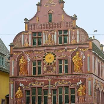 Mulhouse (Haut-Rhin, Alsace, France) - Exterior of the town hall, historic palace (16th century)